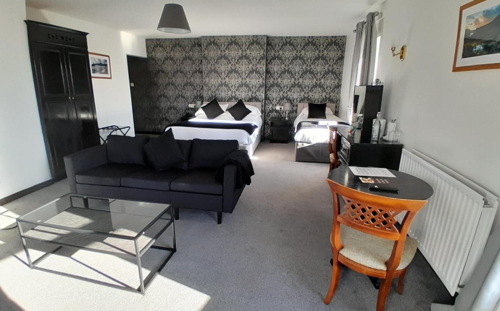 Bed and Breakfast The Donard Newcastle  Zewnętrze zdjęcie